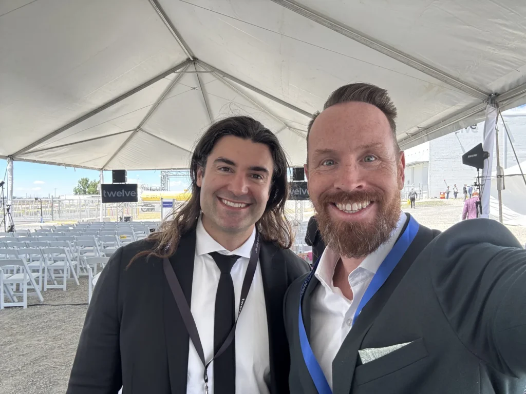 (L-R): Nicholas Flanders, CEO & Co-founder of Twelve and Scott Mussbacher, CEO of Vista Projects, at the ribbon cutting for AirPlant™ One in Moses Lake, WA, June 10, 2026. 